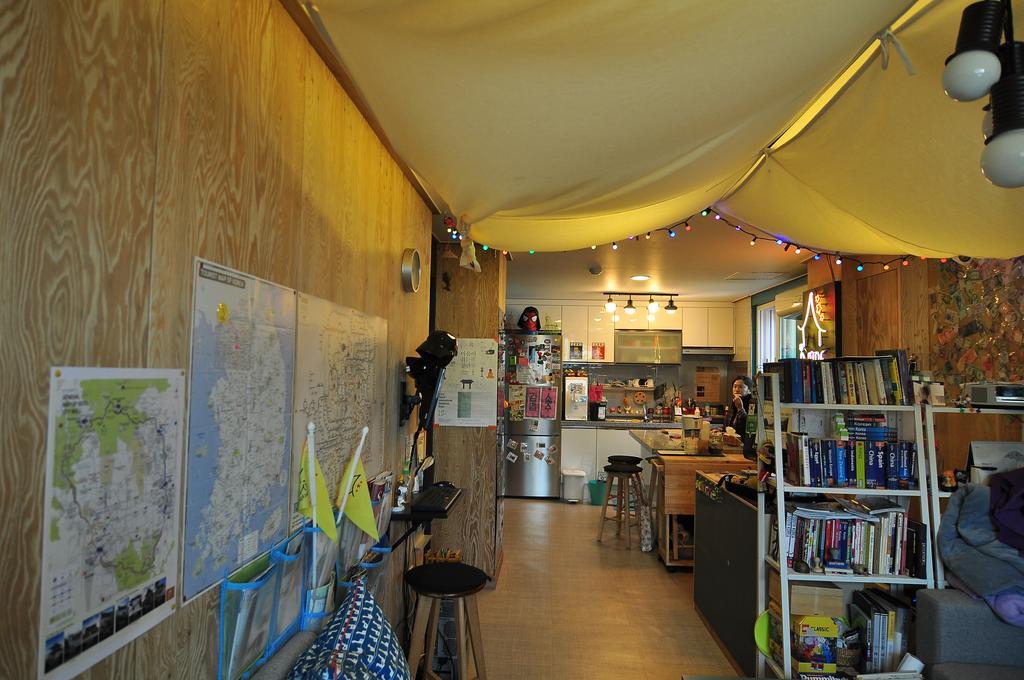 Backpackers Inside Hostel Seoul Exterior photo