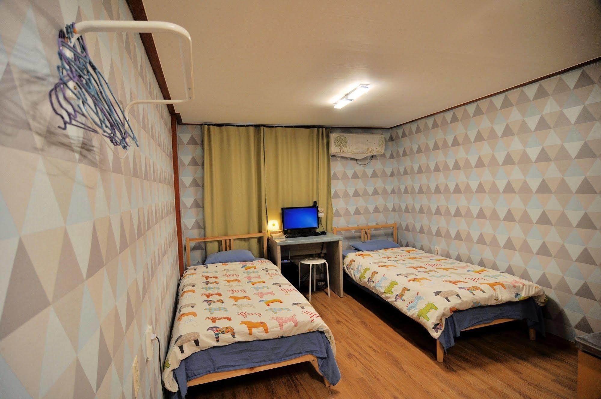 Backpackers Inside Hostel Seoul Exterior photo