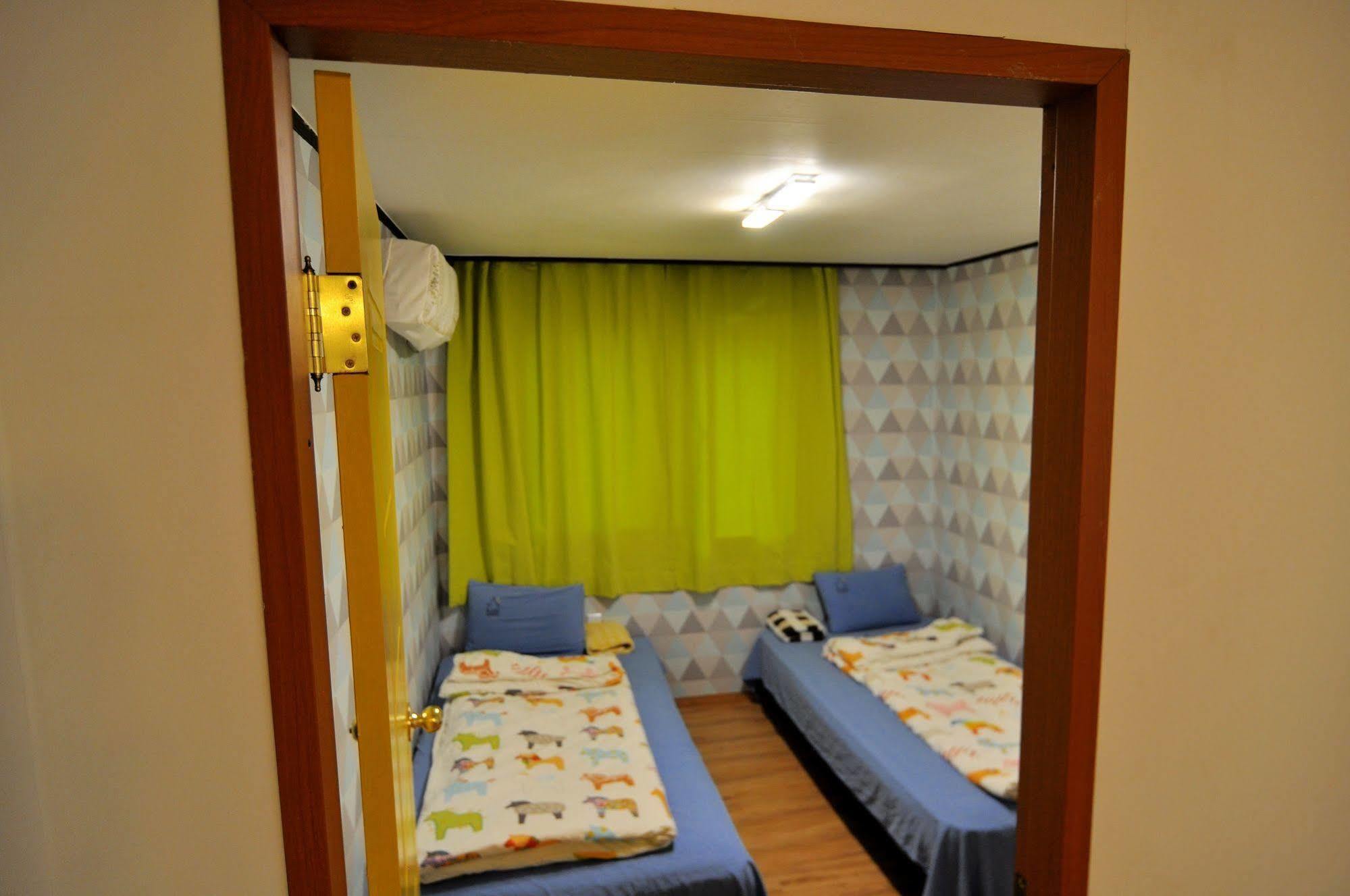 Backpackers Inside Hostel Seoul Exterior photo