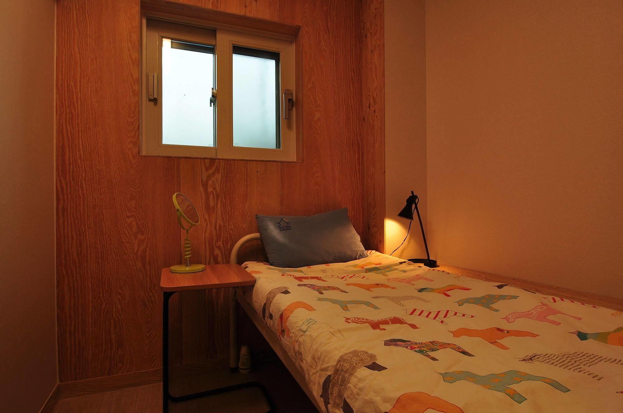 Backpackers Inside Hostel Seoul Exterior photo